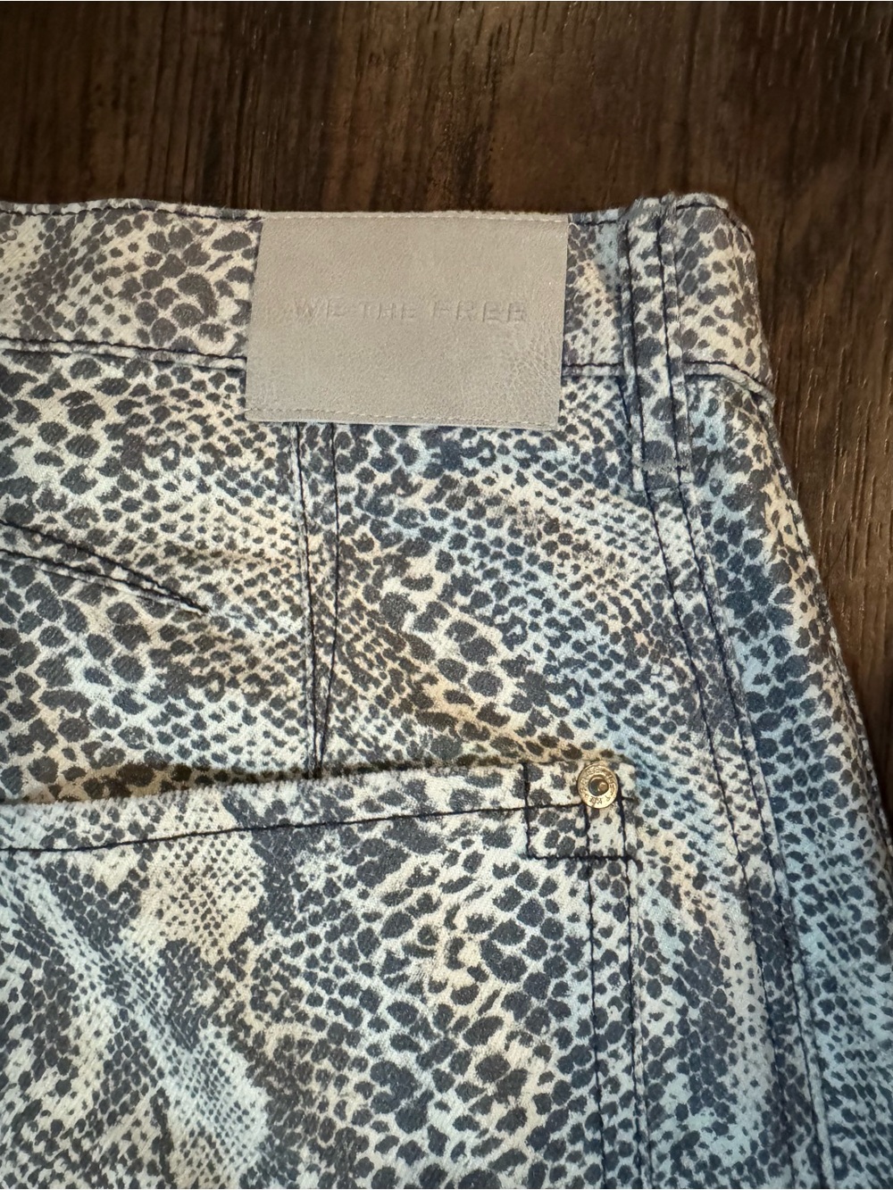 NWOT Free People We The Free Good Luck Printed Barrel Jeans Snake S-28 - Picture 10 of 10